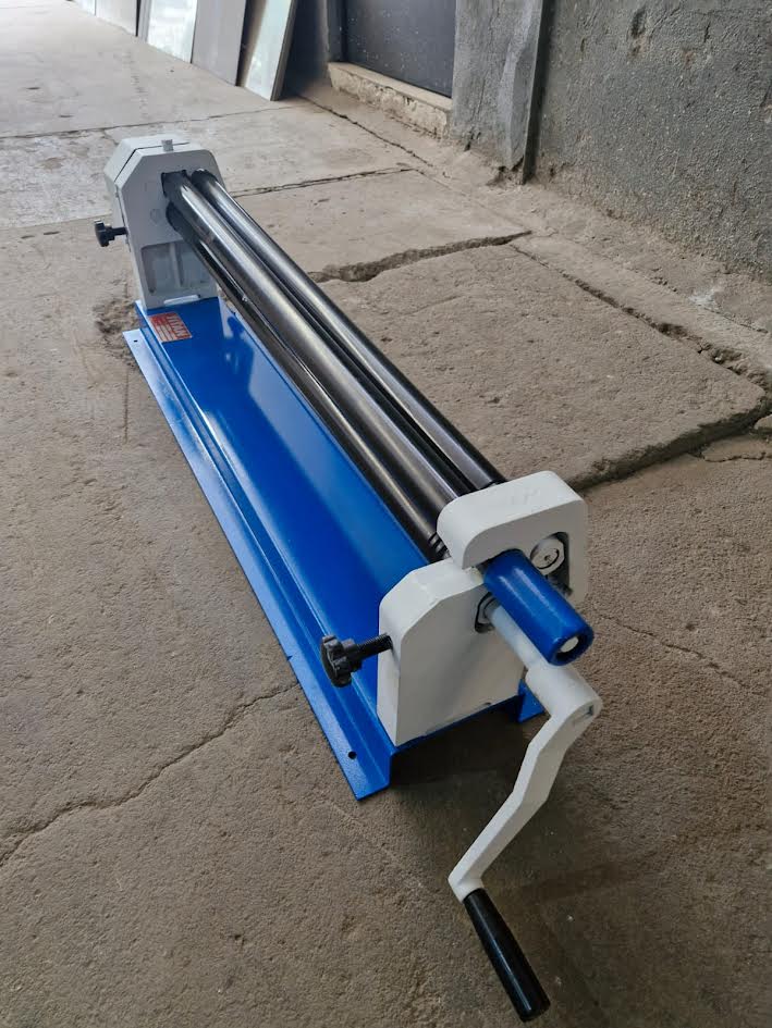 MAQUINA ROLADORA MACHUELADORA