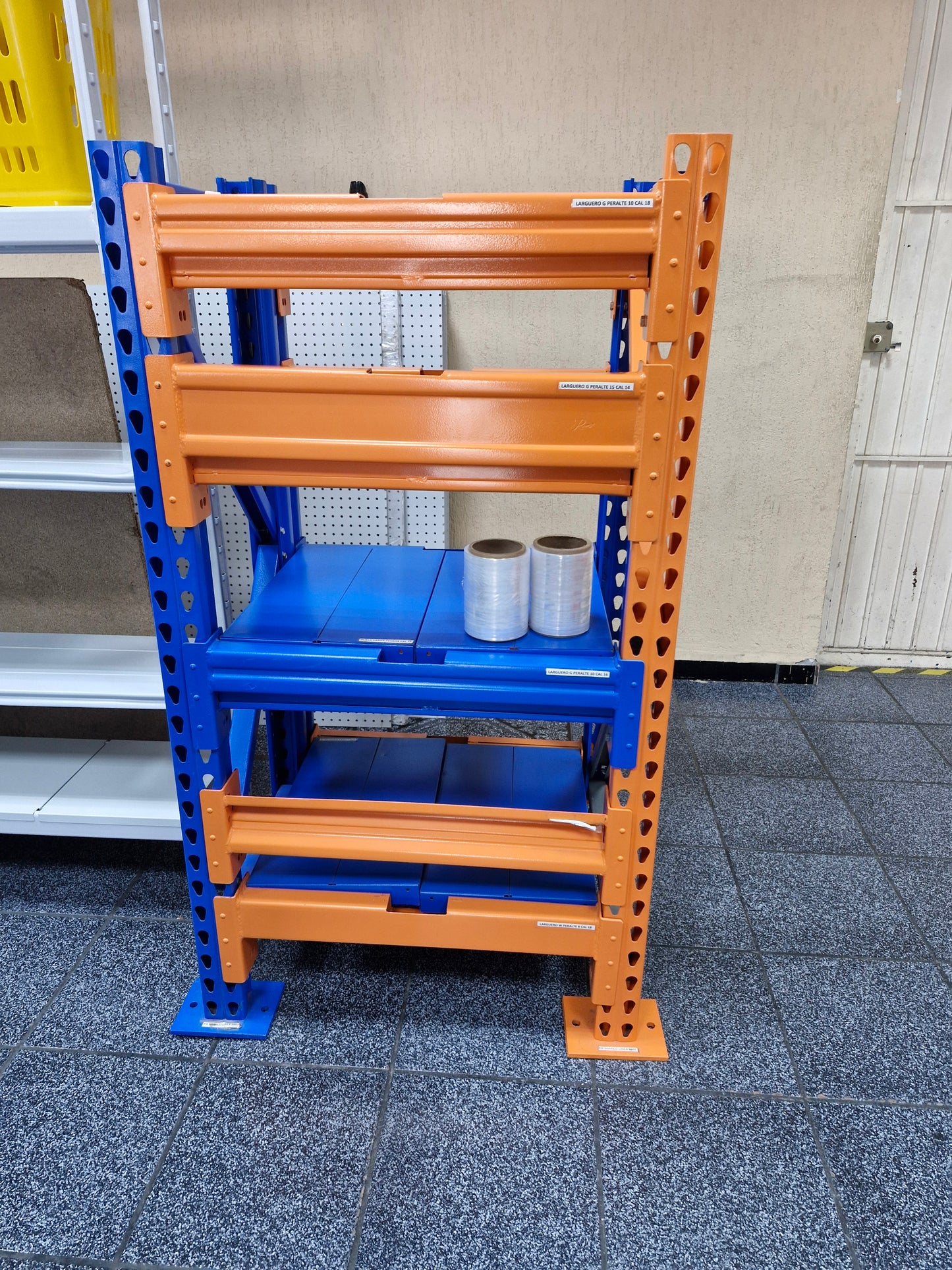 ESTANTERIA INDUSTRIAL 4 NIVELES