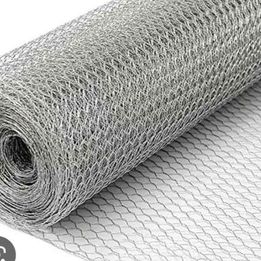 ROLLO DE MALLA POLLERA 1m x 45m