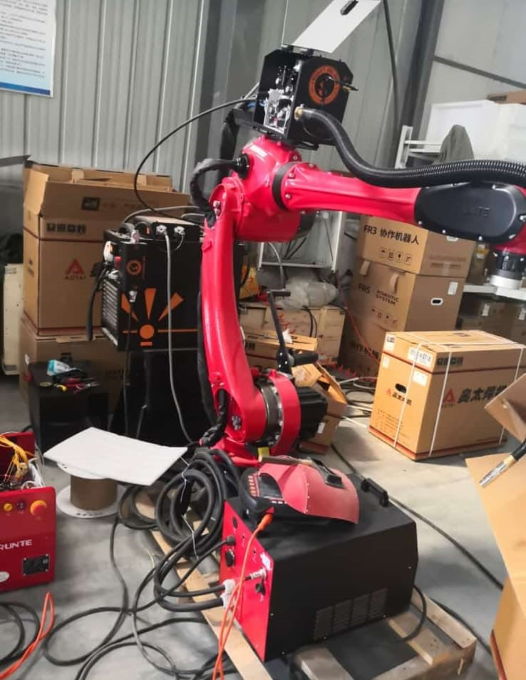 ROBOT DE SOLDADURA LASER